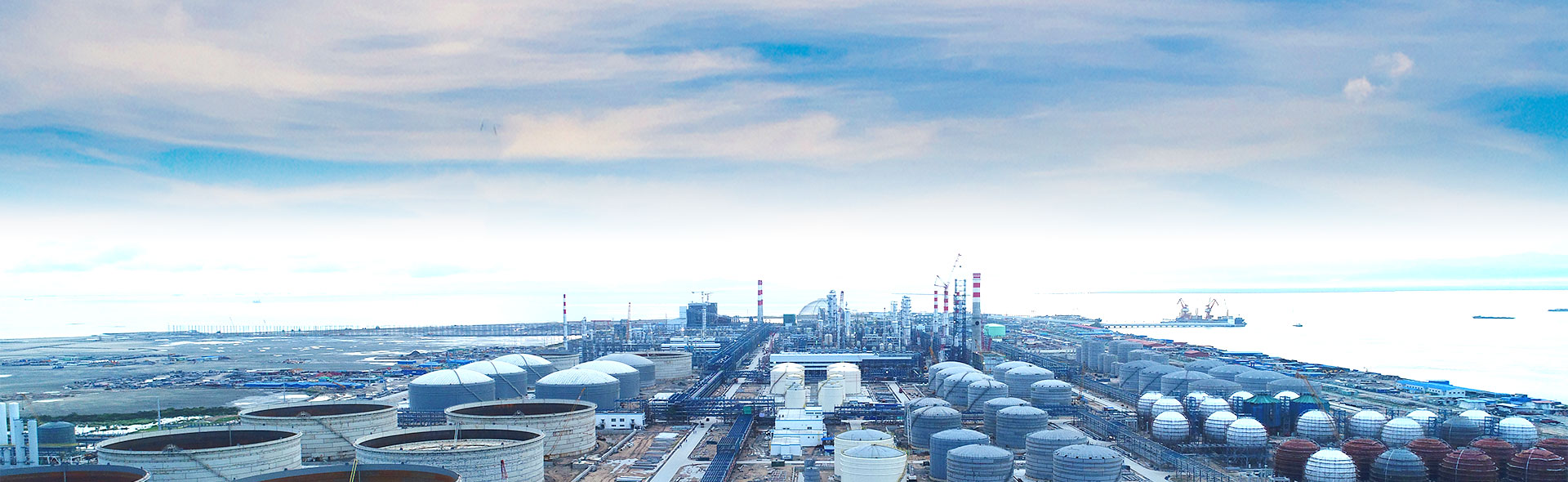 領(lǐng)先科技環(huán)氧拉擠材料專用促進劑，保證拉擠制品具有優(yōu)異的縱向和橫向強度